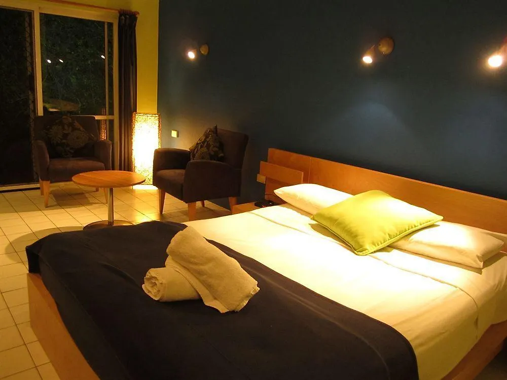 Coral Beach Lodge Port Douglas Hotel
